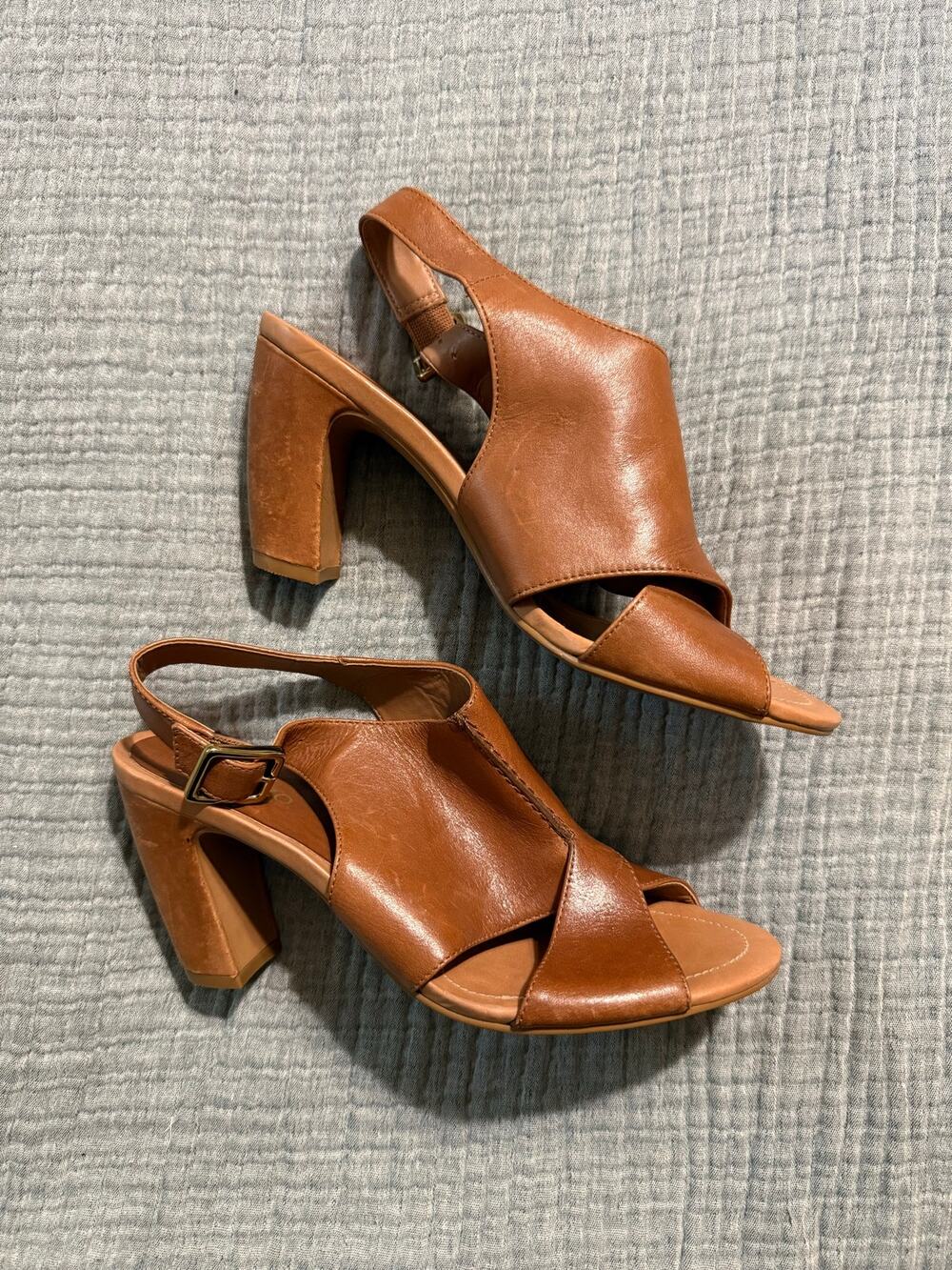Arezzo Brown Leather Block Heels Size 8B